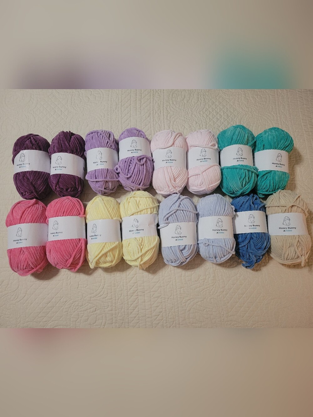 Hobbii Honey Bunny Plush Yarn Skeins - Pastel Assortment 15& 1/2 Skeins